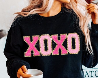 Chenille Patch Valentines Day Sweatshirt, Valentines Day Shirts, Valentines Crewneck, Heart Sweater Love Shirt Valentine Gift for Her