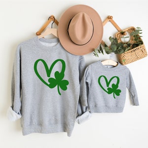 Mommy and Me St Patricks Day Shirts for Kids St Patricks Day Sweatshirt for Toddler Girl St Patricks Day Shirt Women Lucky Mama L:ucky Babe