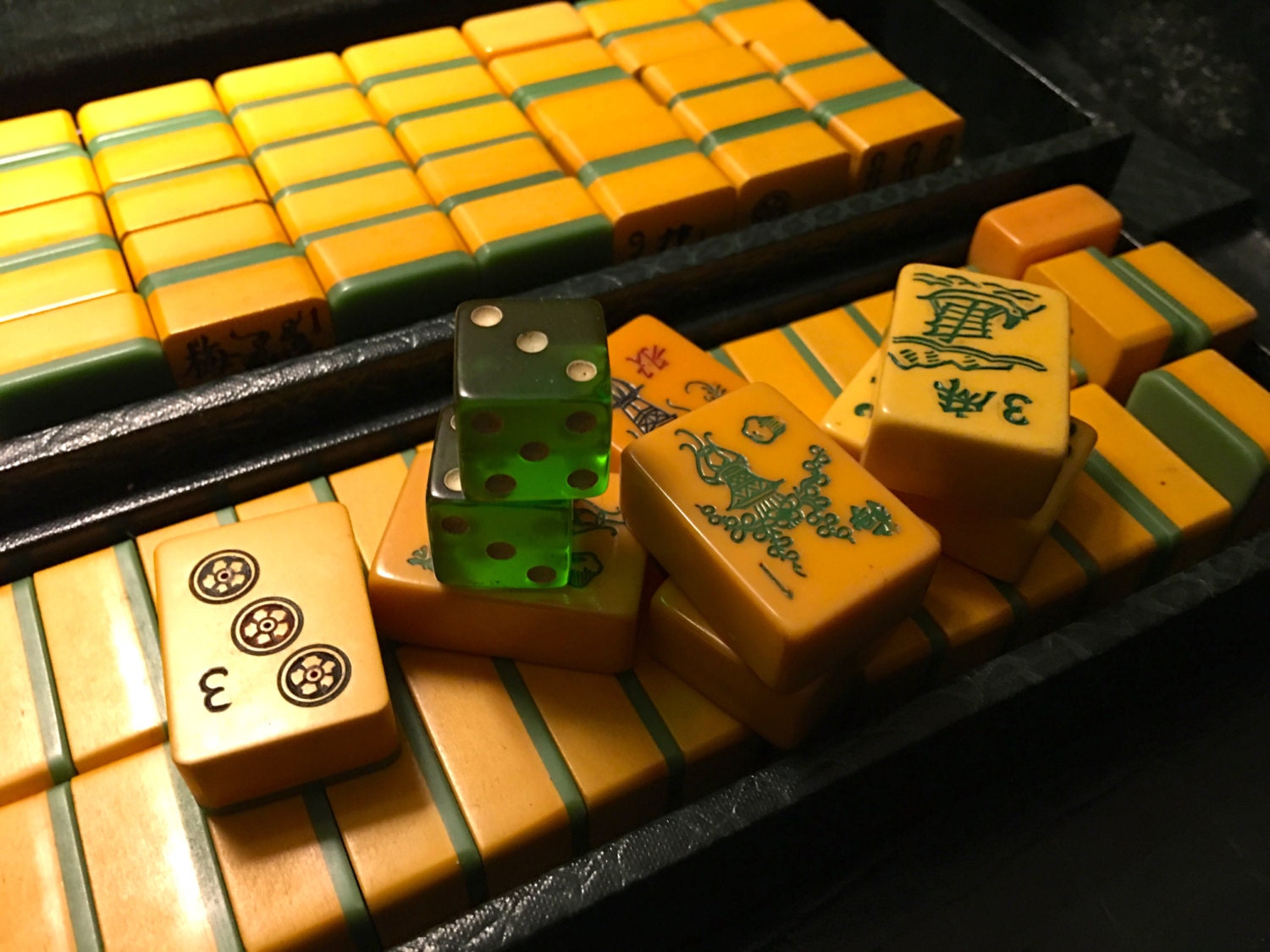 Antique Complete Chinese Mahjong Set With Arabic Numerals 3x2x1cm Tile –  Shogun's Gallery