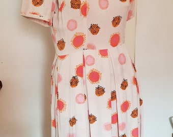 Vintage 1950s day dress /50s dress/summer dress/50's dress/Novelty Print