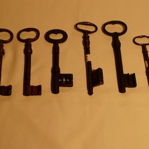 Lot of 6 keys SKELETON vintage