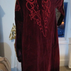 Elrond Burgundy Velvet Council Robe. LOTR COSPLAY. Embroidered Velvet ...