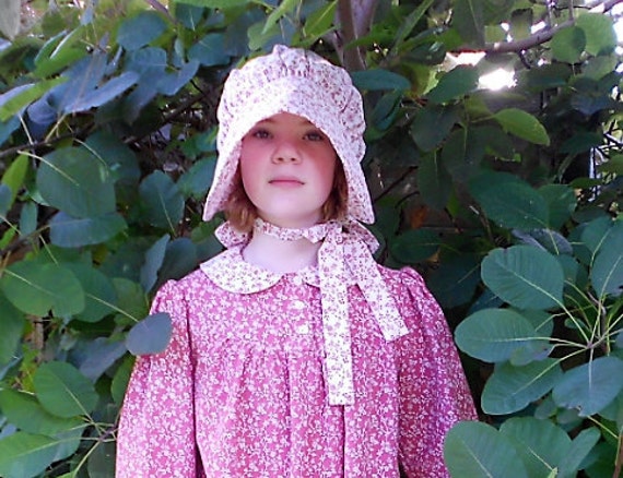 Girls Prairie Dress and Bonnet. Laura Ingalls Wilder. Pioneer Costume.world  Book Day. 