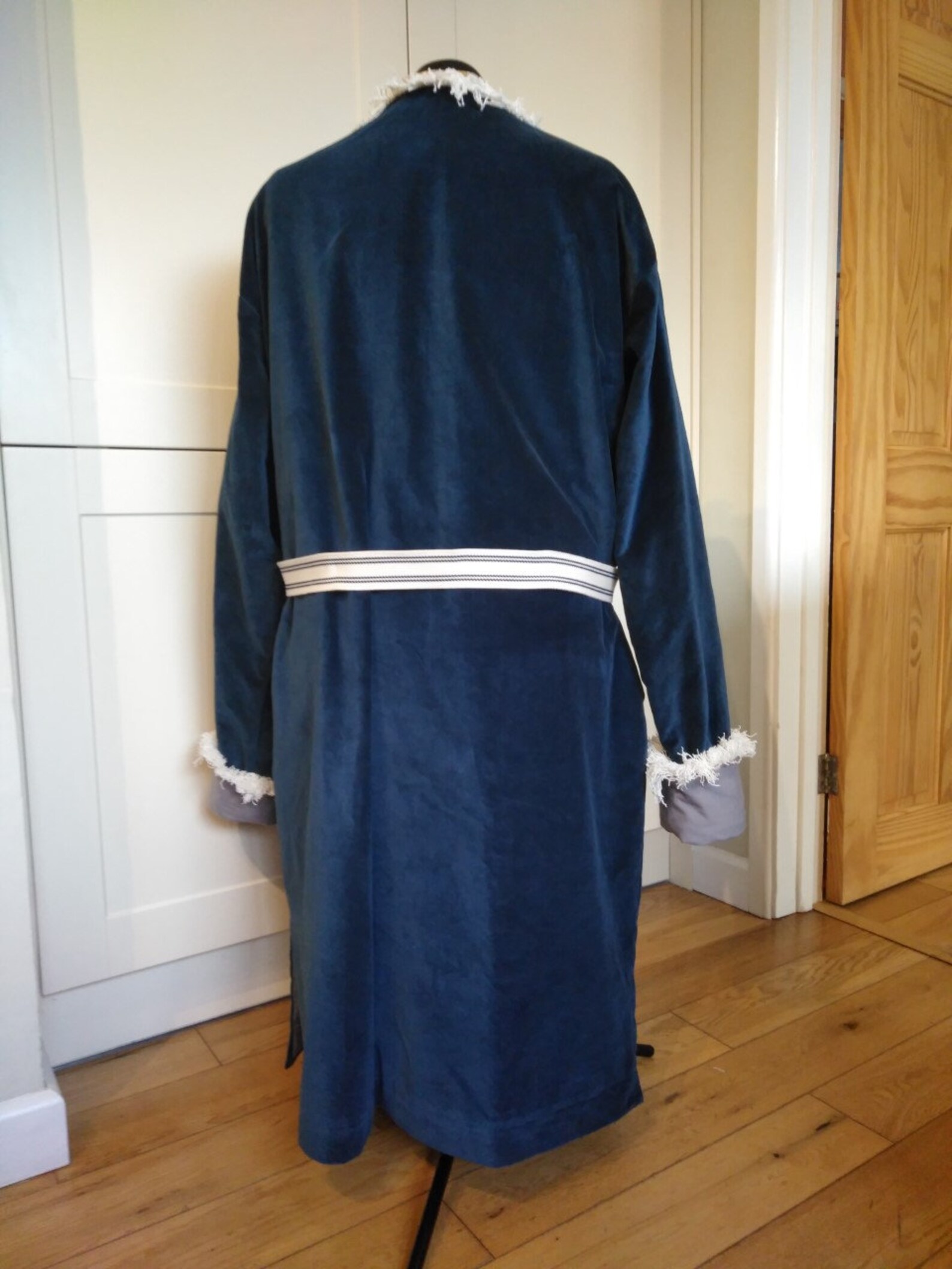 bilbo bathrobe