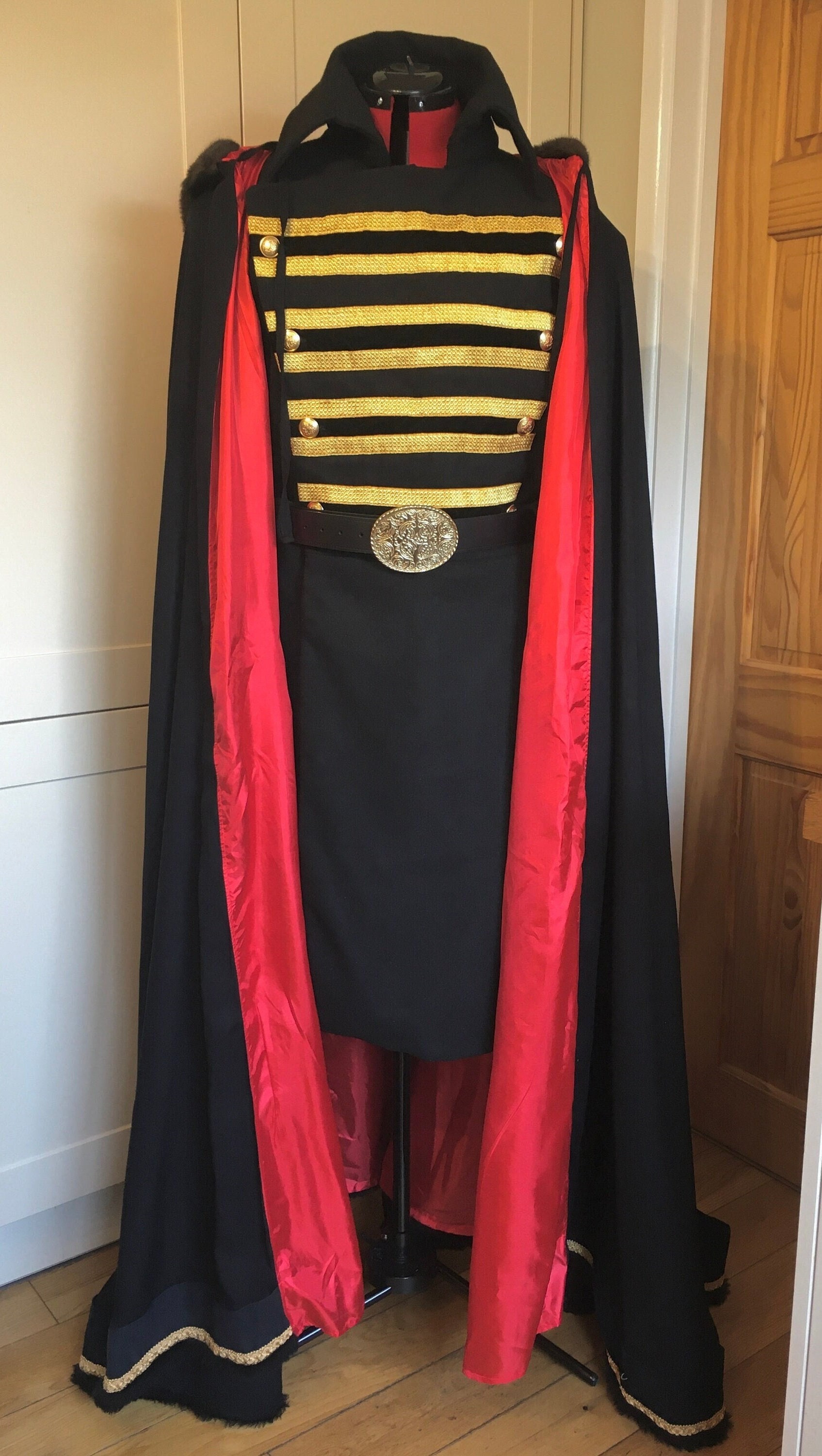 Aro Cloak. Black Hooded Cloak, Fur Trim. - Etsy