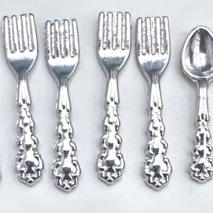 12 Pieces - MINIATURE Silverware for Dollhouse Place Setting - 1:12 Scale - Tableware - 4 Forks, 4 Knives, 4 Spoons - Dollhouse Utensils