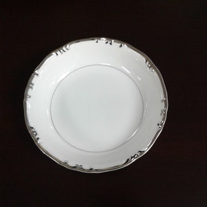 Baronet, 5 1/2 in Fruit, Dessert, or Sauce Bowl, made by Gold China of Japan, Vintage, White China w Platinum Silver Scrolling Design on Rim