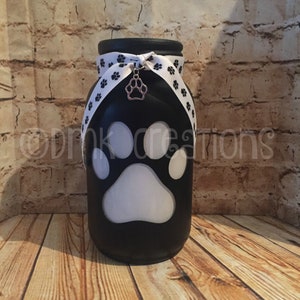 Paw Print Painted Mason Jar Bank, bank, piggy bank, painted mason jar, mason jar, money jar, mason jar bank, paw print, birthday gift, dog