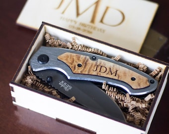 Personalized Groomsmen Knife – Engraved Pocket Knife with Handmade Wood Box