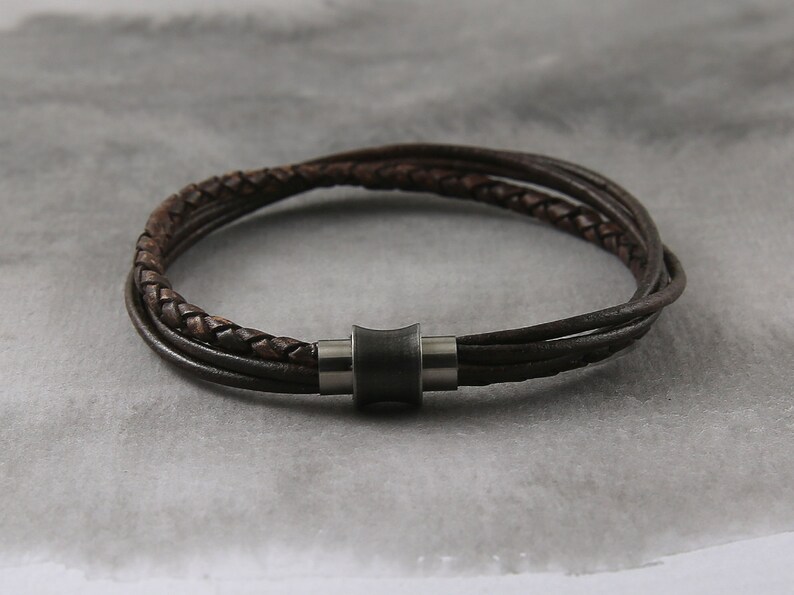 Multilayer brown leather bracelet for women, men leather bracelet with magnetic clasp, rustic leather bracelet for men or women, imagem 2