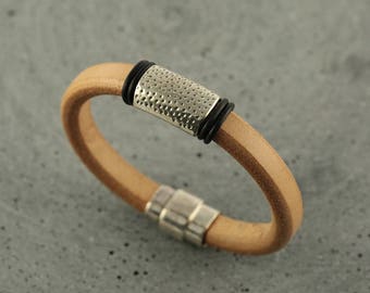 Men's Regaliz Leather Bracelet/Men's Natural Leather Bracelet/Regaliz Leather Bracelet/Natural Leather Bracelet/Magnetic Clasp/Di Corio