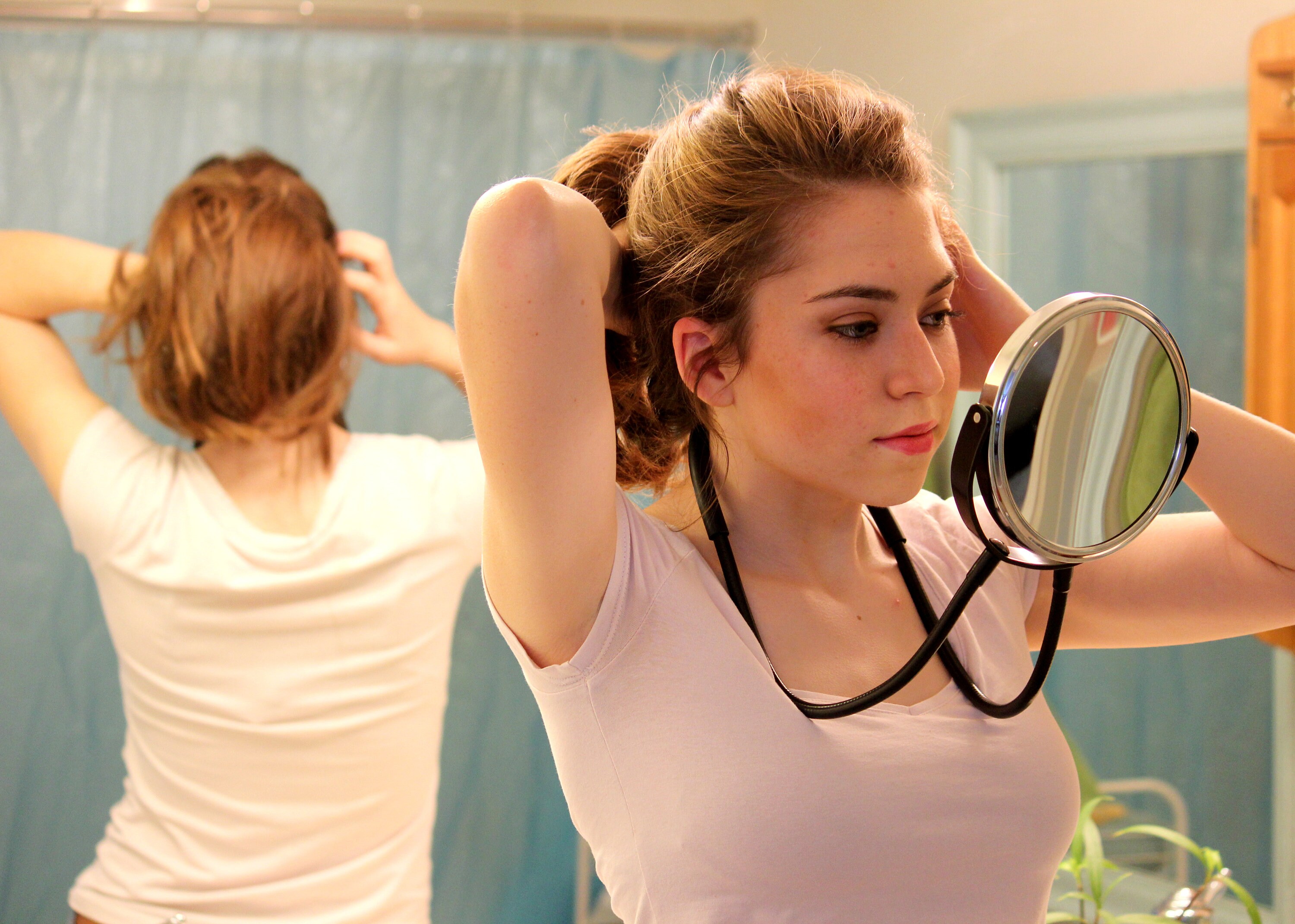 The Flexible Mirrorcle hands free mirror around the Etsy