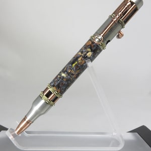THEMA STEAMPUNK: Bolt Action Stifte aus silberfarbenem Acrylharz mit eingebetteten Amboina Maserholzstückchen und antikem Zinn Finish, mein Artikel 104683