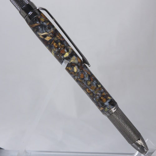 Ballpoint twist pen, 
