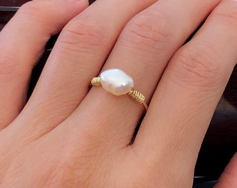 Bague en perle baroque d’eau douce naturelle 14k plaqué or Bagues en perle baroque Bague de demoiselle d’honneur Cadeaux Bague de perle délicate Bague de perle d’eau douce