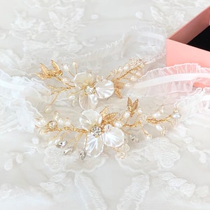 New Design! Non slip! Delicate Rhinestone wedding garter set Rhinestone bridal garter set Keepsake Garter