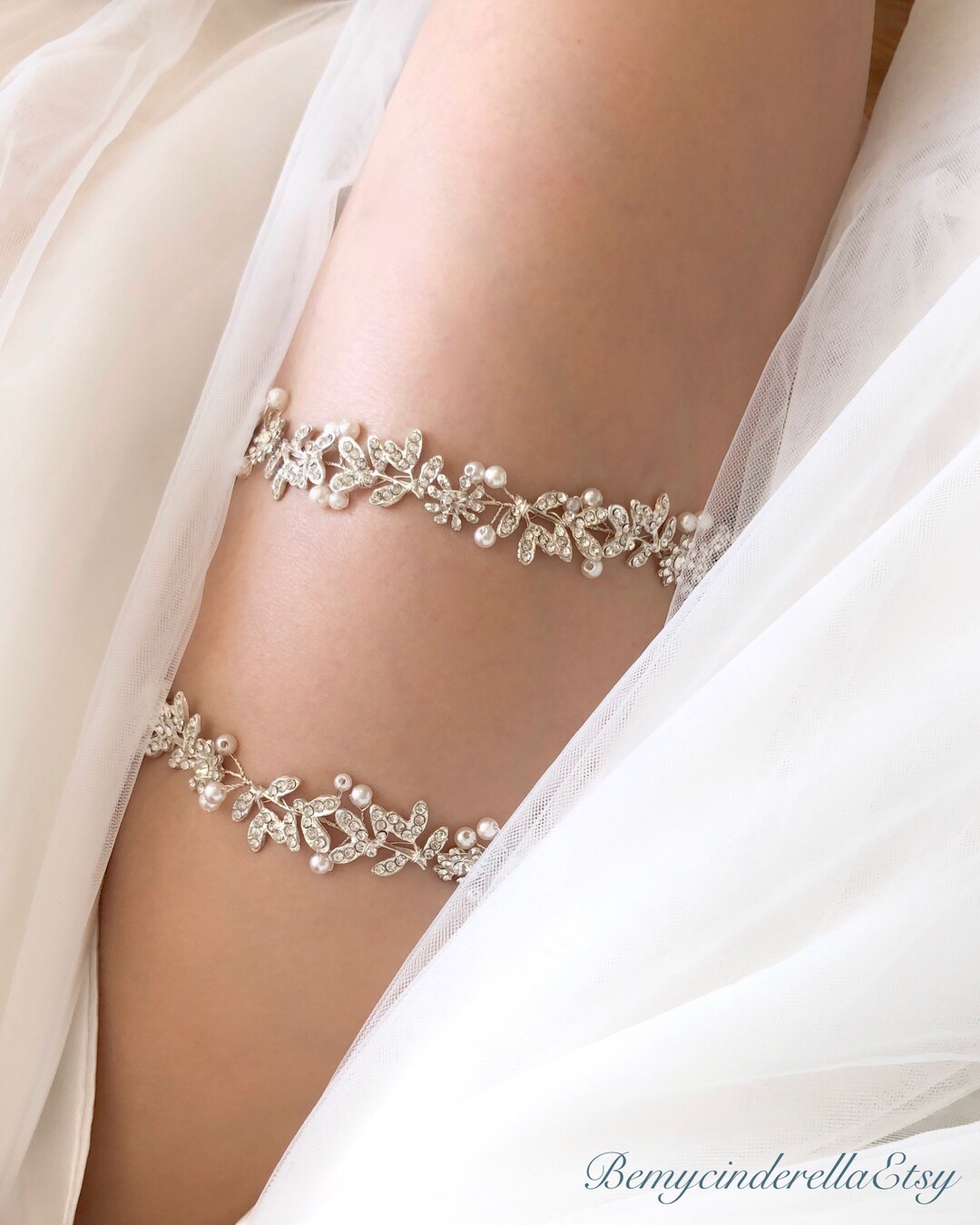 2023 New Design Delicate Rhinestone Wedding Garter Set Rhinestone