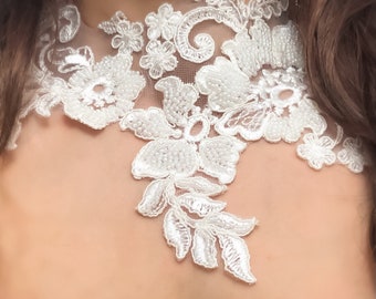 Bridal bib to protect a wedding dress from spillages by Bibbidy Bride Bridal bib to protect a wedding dress from spillages by Bibbidy Bride