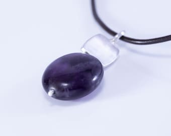 Sunning modern silver and oval shaped amethyst pendant with leather chain