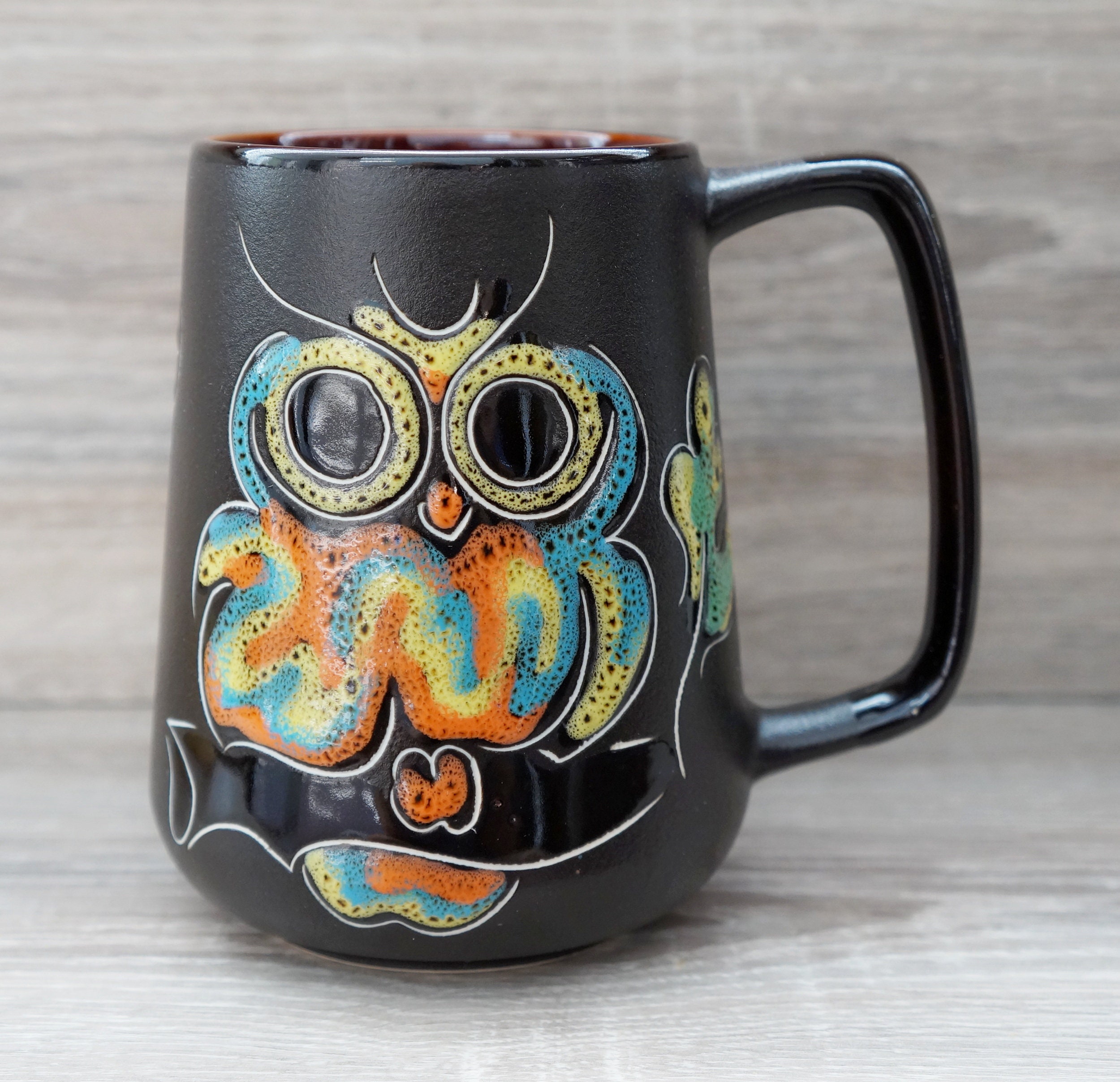 Black coffee mug ceramic with engraved  and painted owl and oak leaves Handmade ceramic mug owl 16 oz Pottery coffee mug oak leaf owl