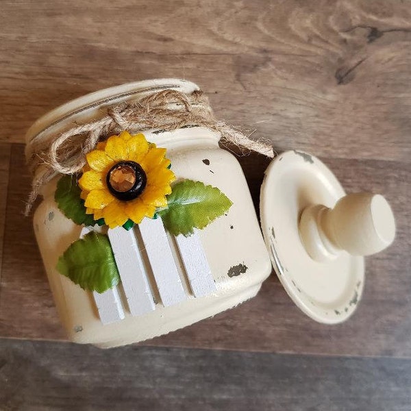 Sunflower Sugar Bowl (DISTRESSED FINISH)