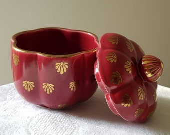 Upsala Ekeby Gefle 'Red Rubin' Vintage Ceramic Jar with lid. h 10 cm Red w/Gold Pattern 1930s Arthur Percy design. Swedish Retro Home Decor