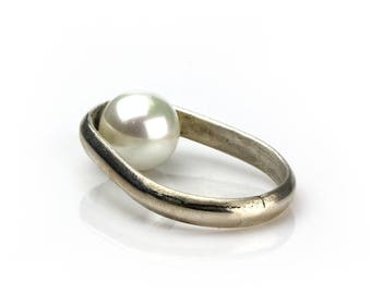 Sculptural Asymmetric Pearl Statement Ring in Sterling Silver