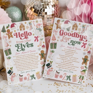 Może przedstawiać: Dwie kartki świąteczne z napisami "Hello from your Elves" i "Goodbye for now". Kartki zawierają świąteczne ilustracje ludzików z piernika, bałwanów i prezentów w miękkiej palecie kolorów. Kartki są ozdobione kokardkami, choinkami i cukrowymi laskami.