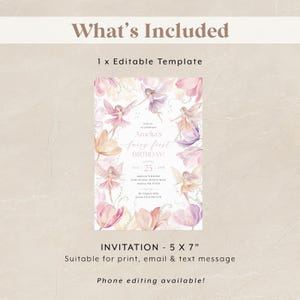 Op de afbeelding: Een bewerkbare uitnodigingstemplate met een aquarel-illustratie van fee&euml;n en bloemen. De tekst luidt "Doe mee met het vieren van Amelia's eerste fee&euml;nverjaardag!" met een datum en tijd. De uitnodiging is 5 x 7 inch.
