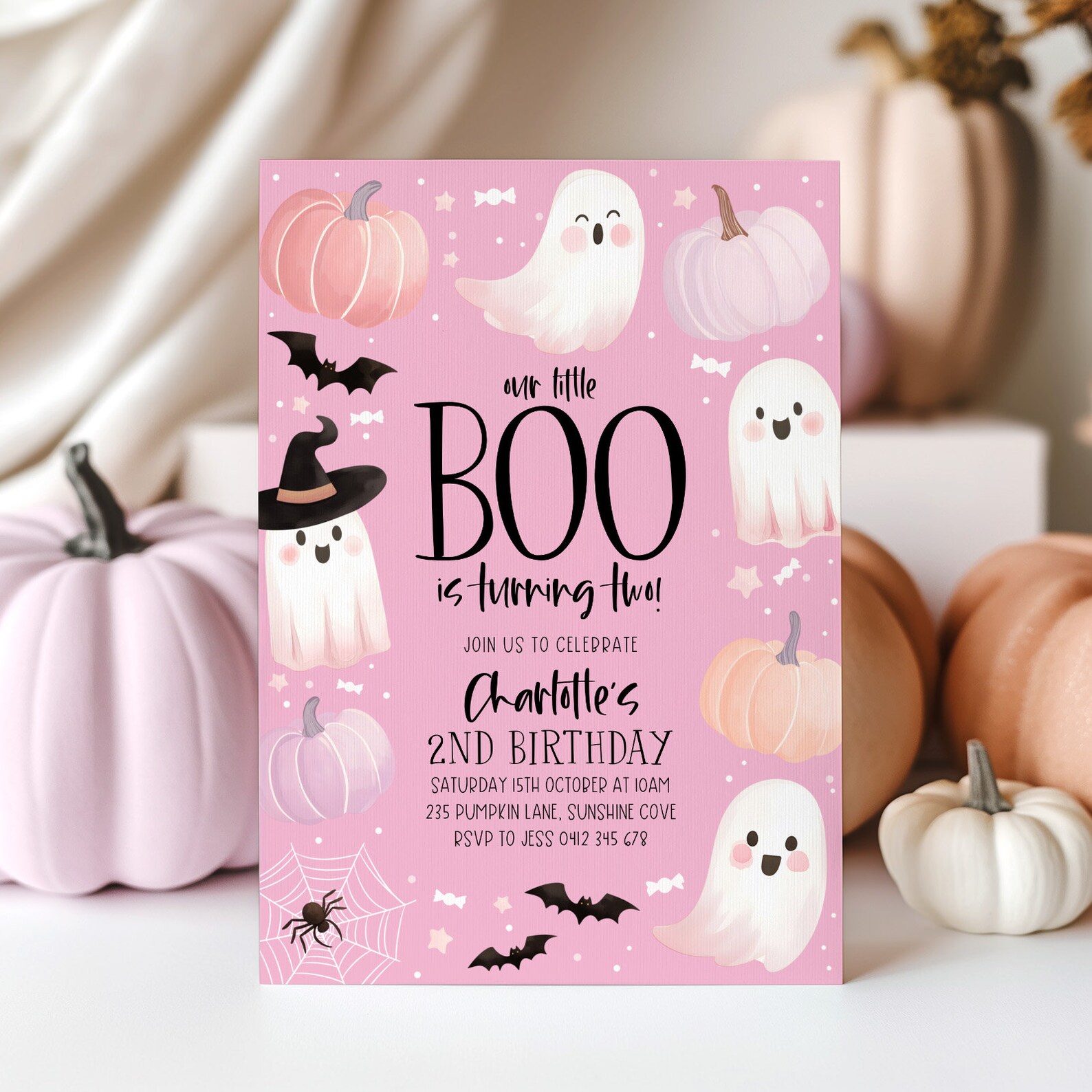 Our Little Boo Is Turning Two Banner – Halloween 2. Geburtstag Deko, Rosa Glitzer, Mit Fledermäusen & Geist – Fertig Montiert