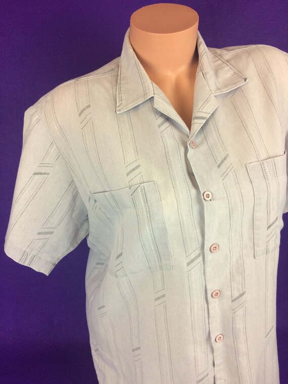 Années 70 VTG délavé fané régression chemise rayé boutonne chemise régression à manches courtes Cal soleil 486a85 Années 70 VTG délavé fané régression chemise rayé boutonne chemise régression à manches courtes Cal soleil 486a85