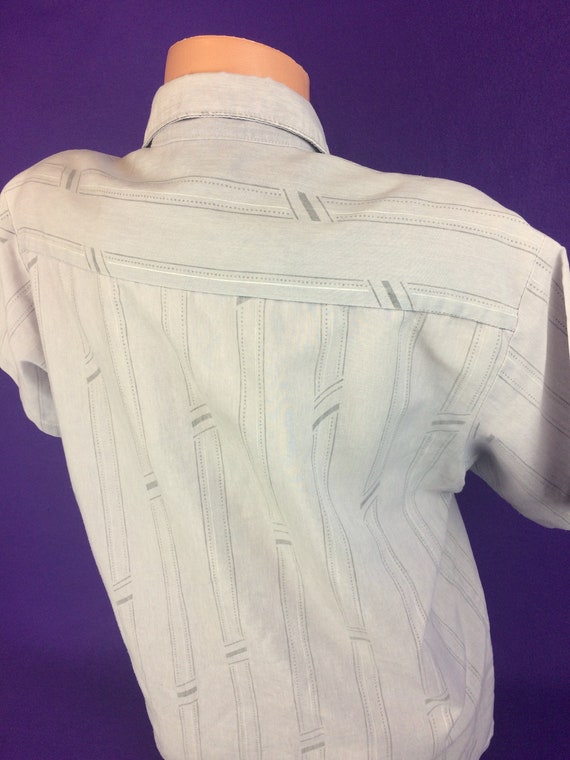 Années 70 VTG délavé fané régression chemise rayé boutonne chemise régression à manches courtes Cal soleil 486a85 Années 70 VTG délavé fané régression chemise rayé boutonne chemise régression à manches courtes Cal soleil 486a85