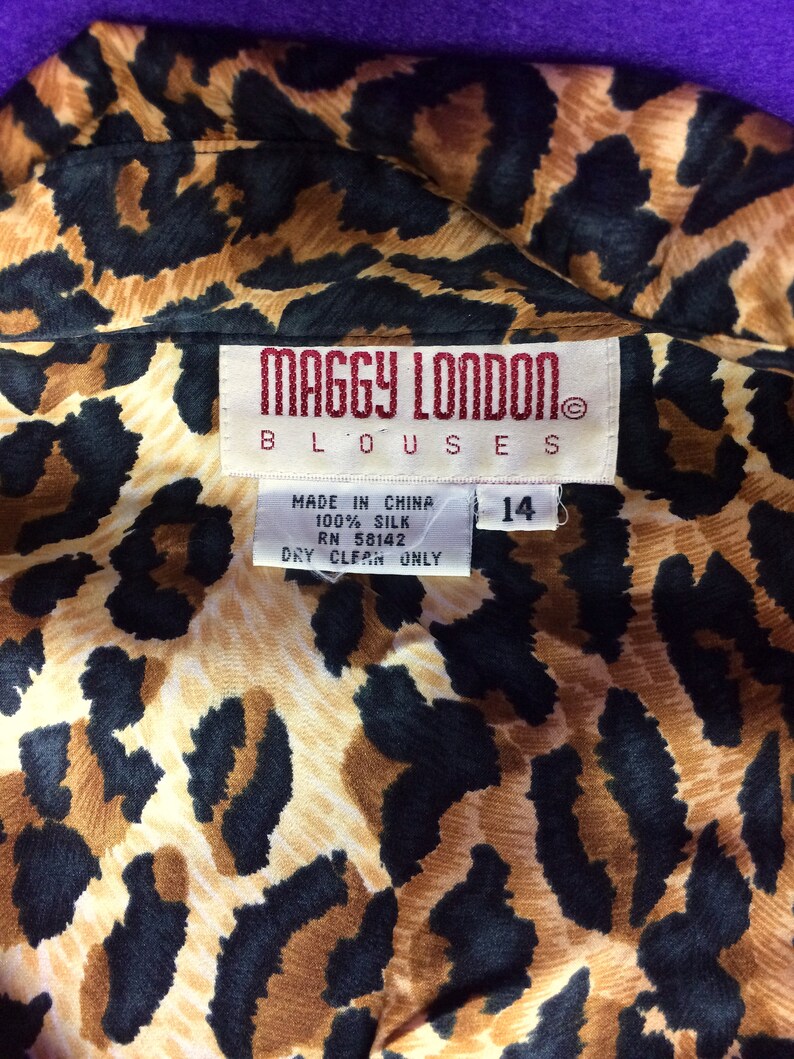 VTG 80s gold button up long sleeve button up shirt leopard Maggy London 14 silk safari animal print