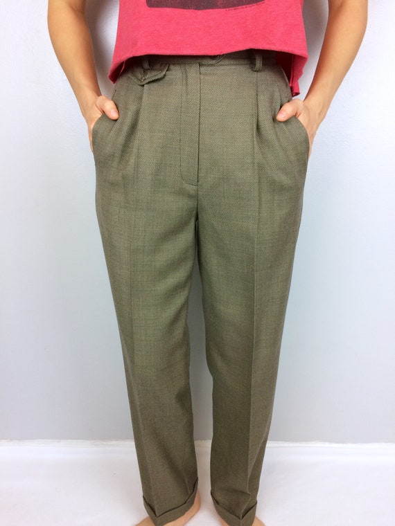 black high waisted pleated pants