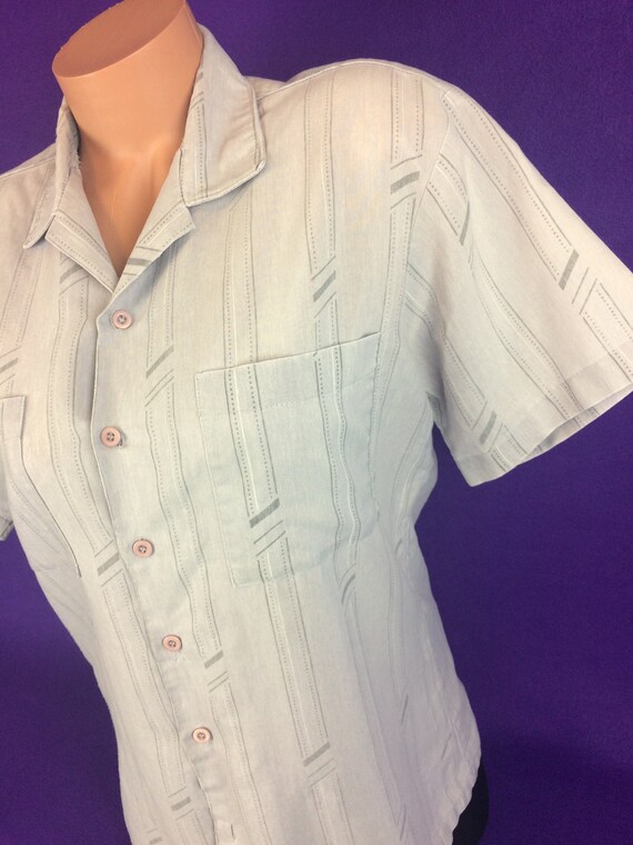 Années 70 VTG délavé fané régression chemise rayé boutonne chemise régression à manches courtes Cal soleil 486a85 Années 70 VTG délavé fané régression chemise rayé boutonne chemise régression à manches courtes Cal soleil 486a85