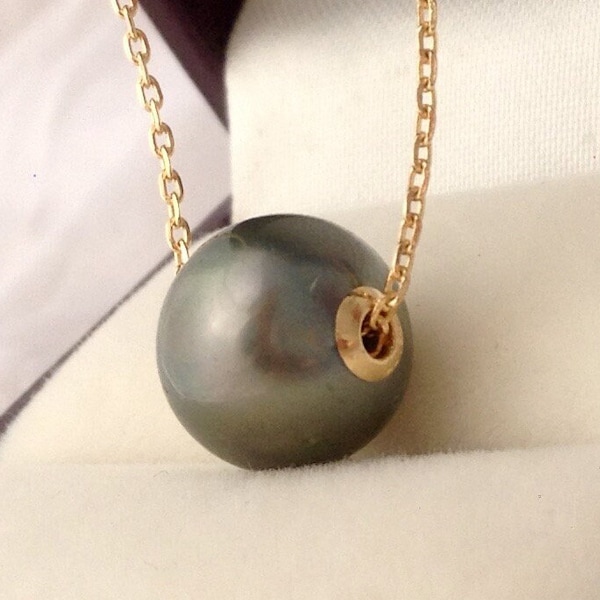 NEW STOCK! Lovely, Tahitian Pearl Necklace, South Sea Pearl, 10mm, AAA, floating, 9k Solid Yellow Gold Chain, 18k Solid Yellow Gold Caps