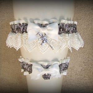 Military Camo Wedding Garter Set: Ivory Venise Lace, Custom Charm