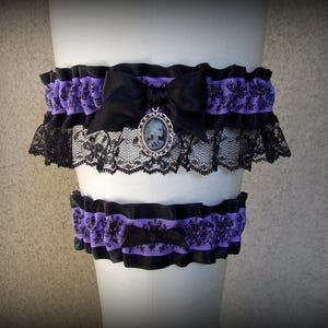 Haunted Mansion Wedding Garter Set: Skeleton or Raven Cameo, Gothic Bridal Shower Gift