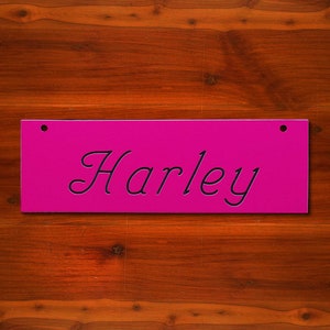 DOG CRATE SIGN 6&quot; X 2&quot; Show - Custom Engraved Durable Plastic Laminate
