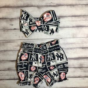 New York Yankees Inspired Headwrap Baseball Little Baby Girl Headbands Toddler Bow Bows Hair Bummies Headband Infant Shorts Bloomers