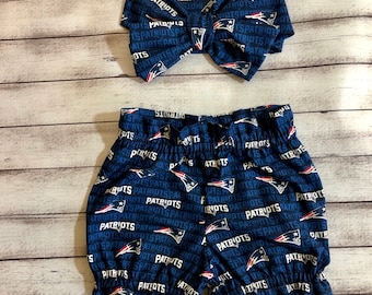 New England Patriots Inspired Headwrap Newborn Bloomer Football Shorts Headband Toddler Big Bow Bows Little Baby Girl Infant Bummies