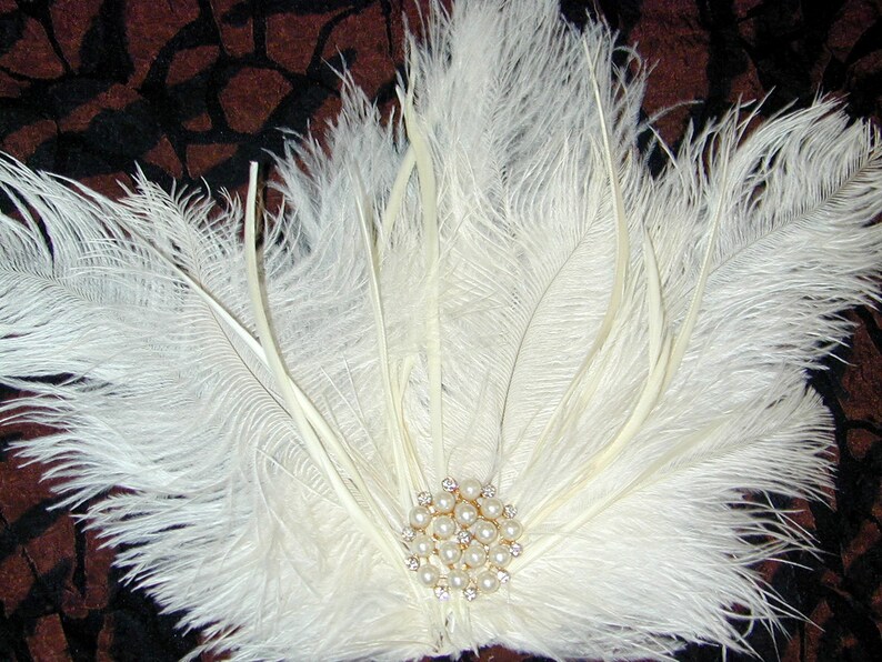 Miss Fisher Ivory White Feather fascinator Hat Pin pearl rhinestone