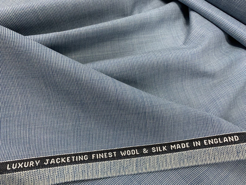 Woven In England 290g PER METRE Dark Navy Super 120s wool Suit Fabric