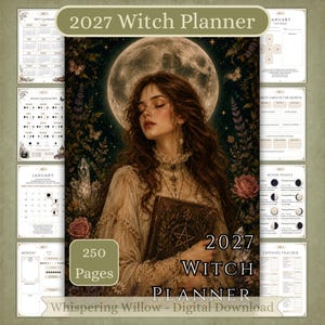Può includere: Un planner digitale 2027 Witch Planner da 250 pagine con un'illustrazione centrale di una persona che tiene un libro con un pentagramma, su uno sfondo di luna piena e fiori, circondato da vari layout di pagine di calendario.