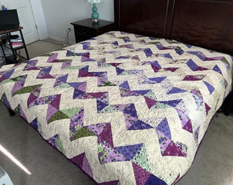 Zig zag flower quilt in king size