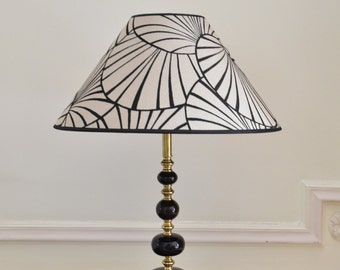 “Maiko” conical lampshade (transparent interior)