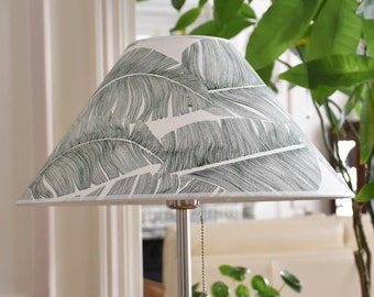 Conical lampshade “Magna Folia”