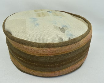 Vintage pouf, Home decor Kilim pouff, Ottoman pouf, Floor pillow cover, Decorative Bohemian pouffe, 20x20x10 inches Handmade pouf, code 424