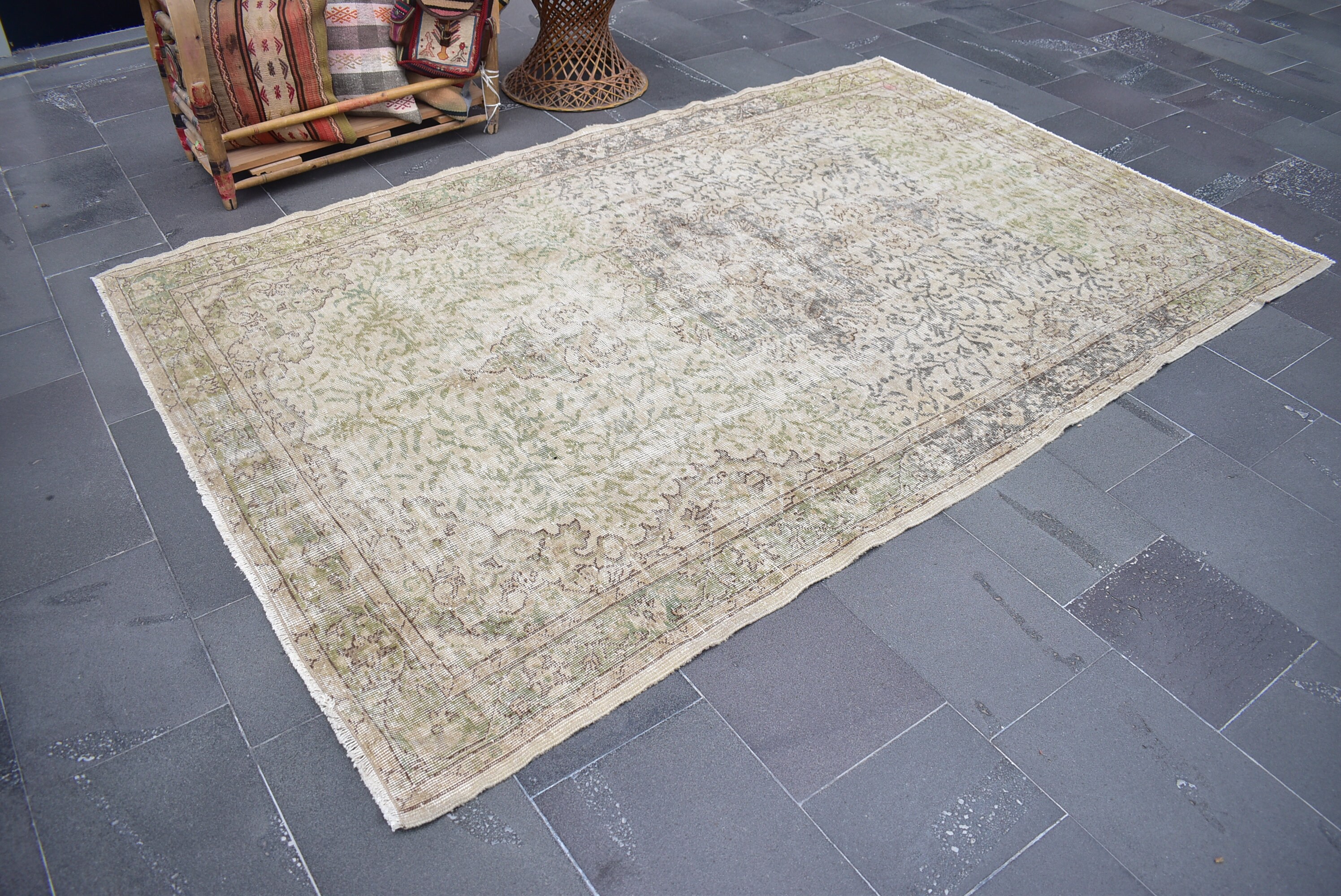 Home Decor Rug, Large Rug, Turkish Vintage Rug, 5.7 X 8.7 Ft