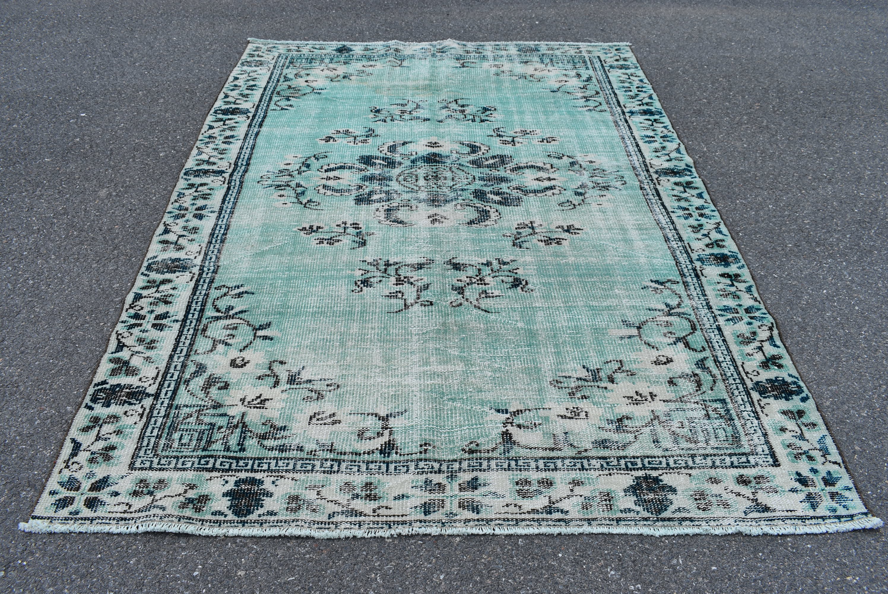 トルコ　ヴィンテージラグ　グリーン　フローラル トルコ ヴィンテージラグ グリーン フローラル ヴィンテージ トルコ